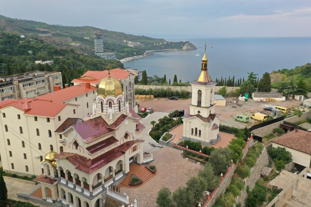 Подворье Космо-Дамиановского монастыря в Партените
